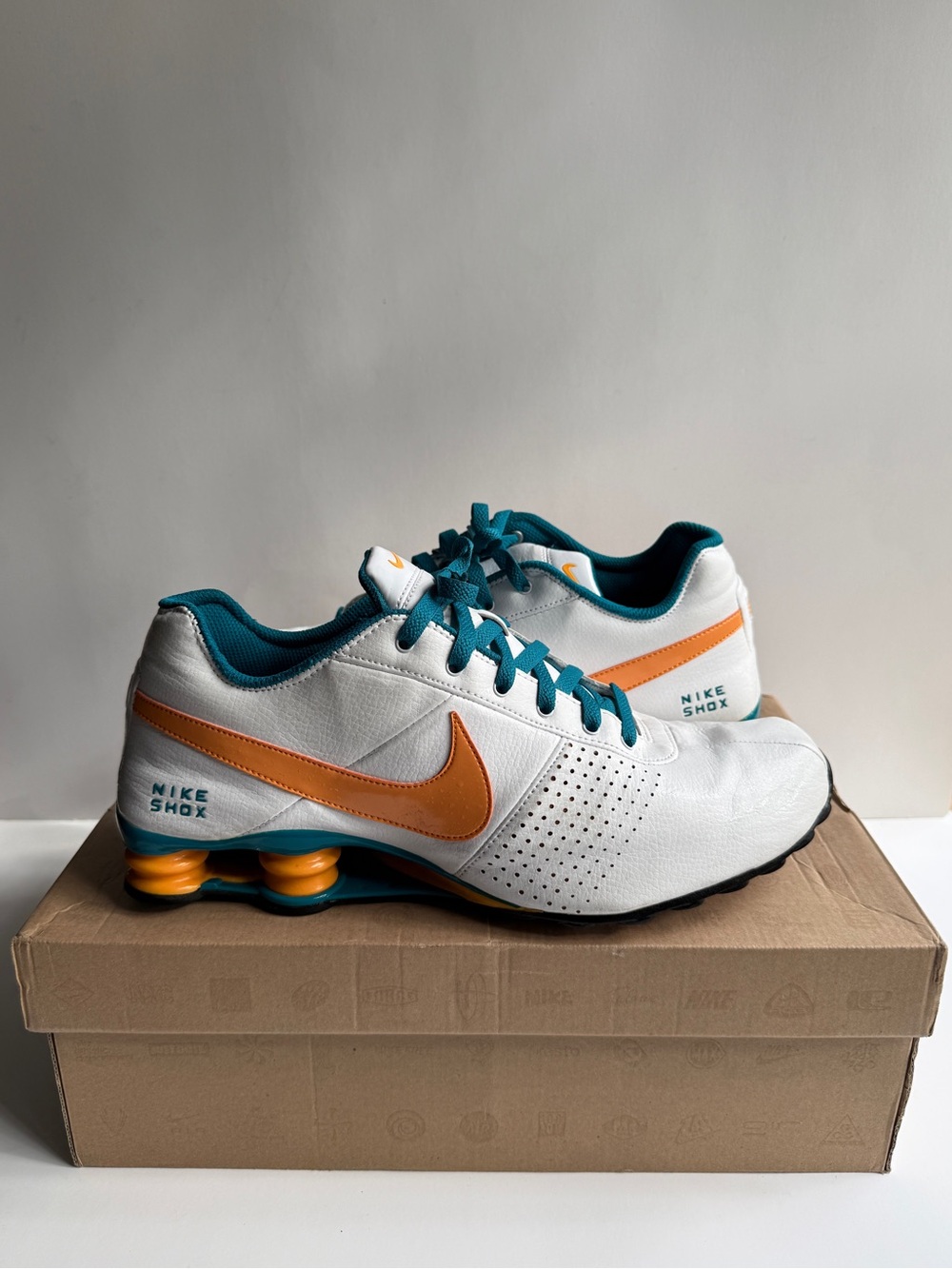 Nike Shox Deliver White Orange Teal Sneakers Size 11
